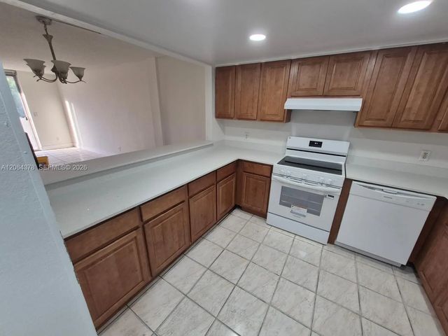 4 of 9 - 1750 W 46th Street #331, Hialeah, FL