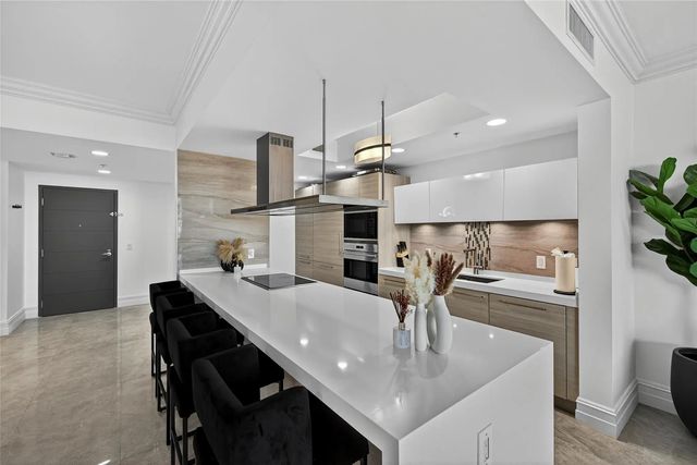 4 of 54 - 17301 Biscayne Boulevard #506, North Miami Beach, FL