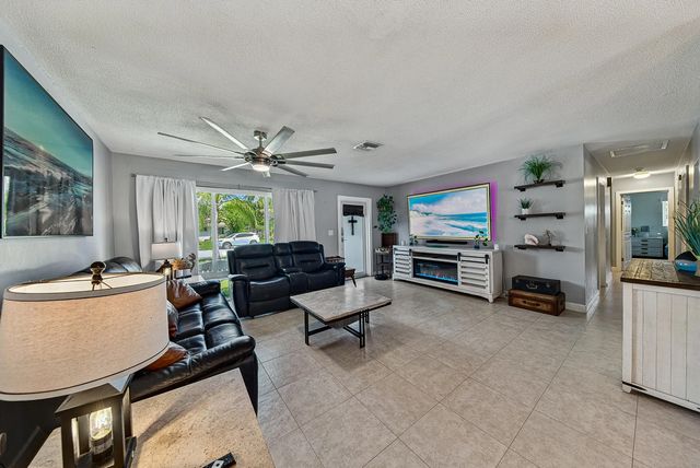 5 of 36 - 1419 Se 1st Way, Deerfield Beach, FL