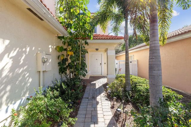 4 of 30 - 6384 Adriatic Way, West Palm Beach, FL