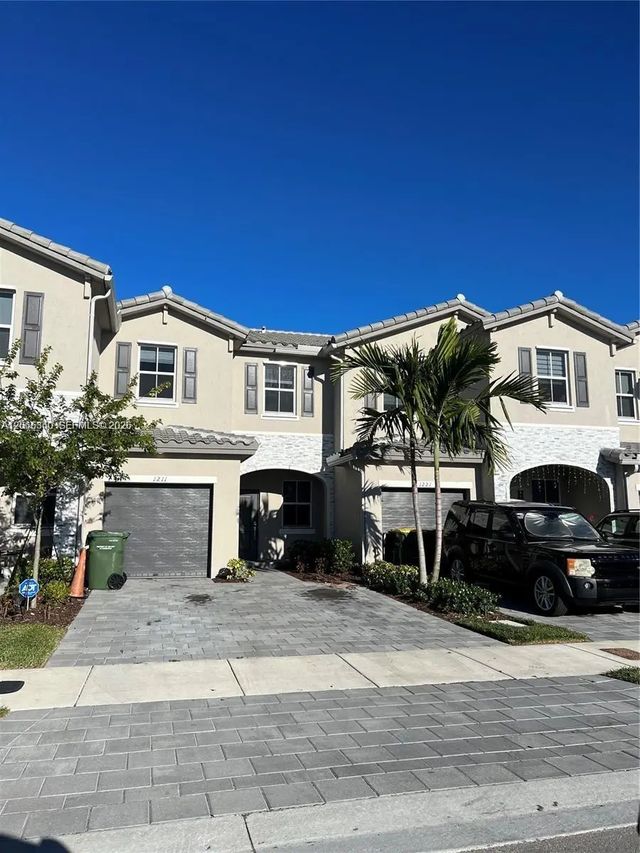 1211 Se 27th Terrace, Homestead