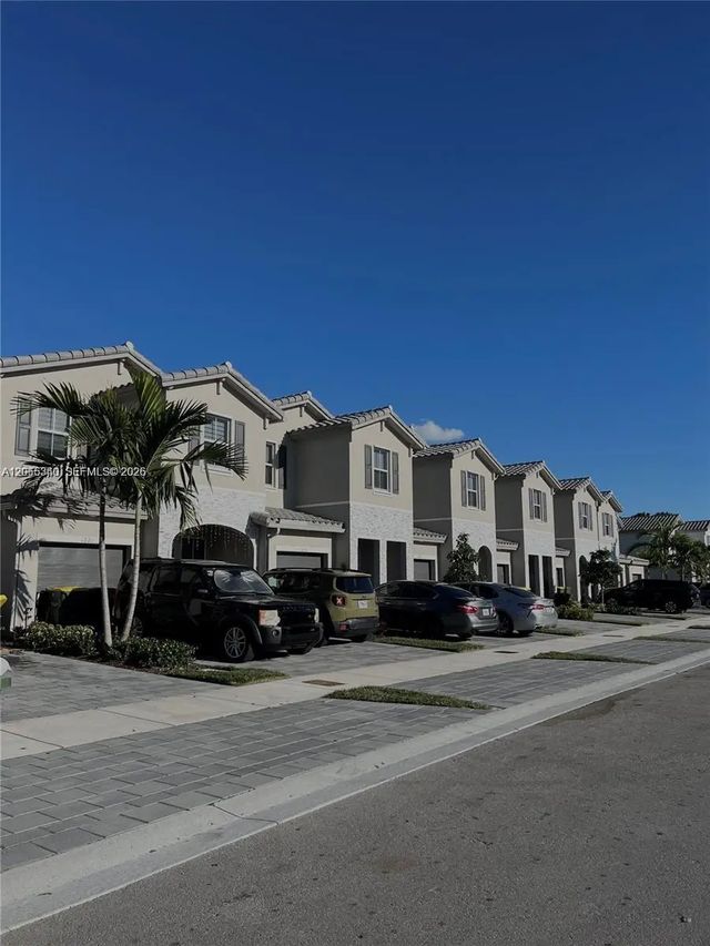 2 of 11 - 1211 Se 27th Terrace, Homestead, FL