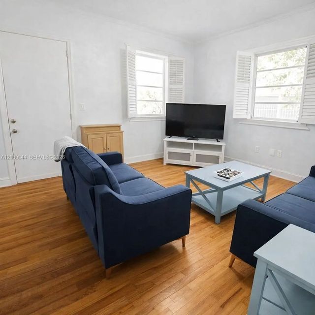 3 of 22 - 928 Euclid Avenue #6, Miami Beach, FL