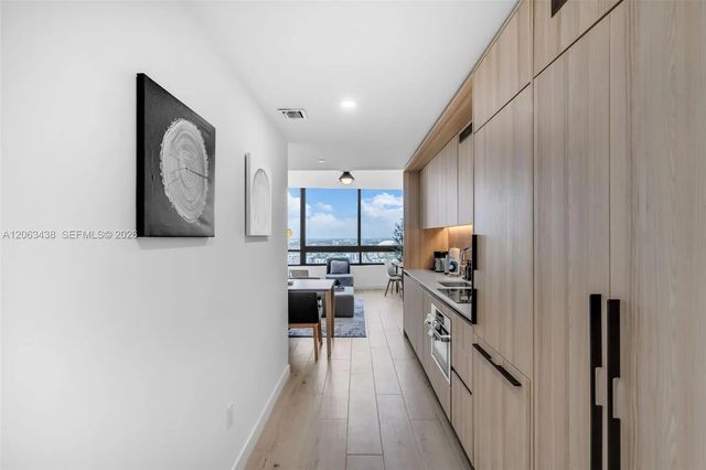 2 of 63 - 225 N Miami Avenue #ph-3712, Miami, FL