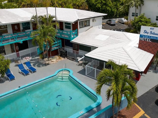 5 of 16 - 4117 N Ocean Boulevard, Fort Lauderdale, FL