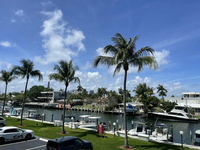 2 of 10 - 1731 Se 15th Street #206, Fort Lauderdale, FL