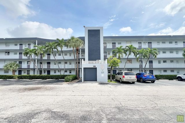 2 of 34 - 443 Ne 195th Street #140, Miami, FL
