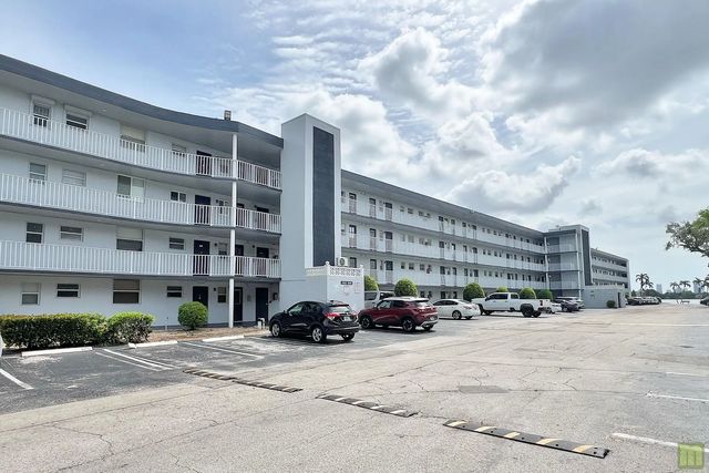 4 of 34 - 443 Ne 195th Street #140, Miami, FL