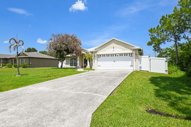 2 of 41 - 2133 Sw Larchmont Lane, Port St. Lucie, FL