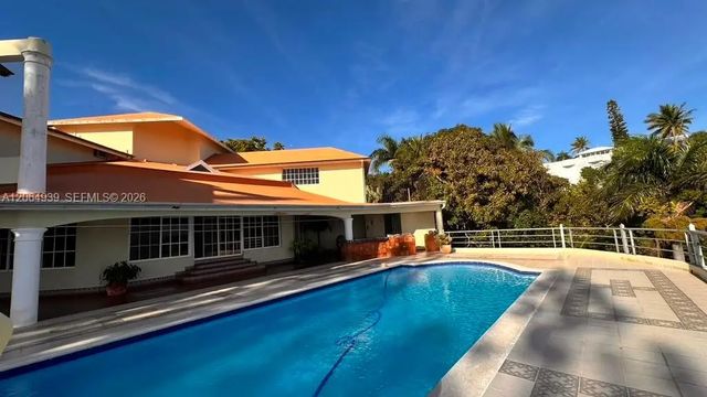 2 of 38 - 3 Bella Vista Avenue, , 