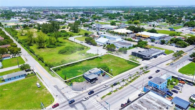 3 of 11 - 2230 Nw 76th Street, Miami, FL