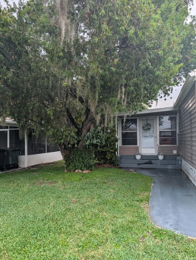 3 of 31 - 32 Manor Drive, Fort Pierce, FL