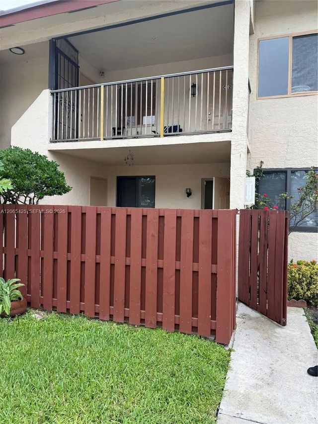 7901 Southgate Boulevard #c6, North Lauderdale