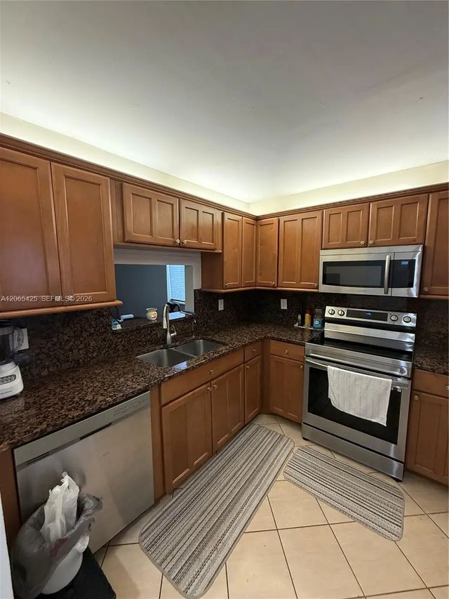 5 of 22 - 7901 Southgate Boulevard #c6, North Lauderdale, FL