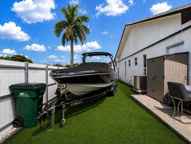 2 of 38 - 165 Sw 113th Court, Sweetwater, FL