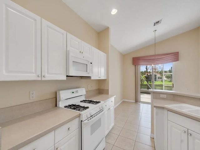 5 of 82 - 257 Nw Toscane Trail, Port St. Lucie, FL