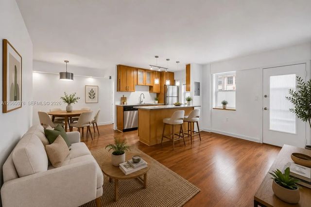 2 of 28 - 1545 Euclid Avenue #3c, Miami Beach, FL