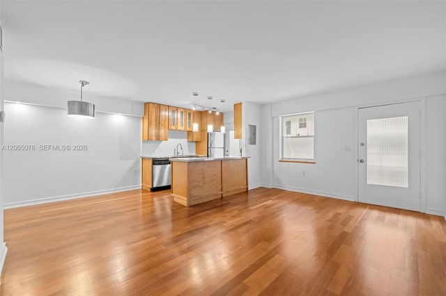 3 of 28 - 1545 Euclid Avenue #3c, Miami Beach, FL