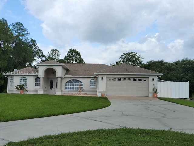 3 of 5 - 2730 Ne 2nd Street, Naples, FL