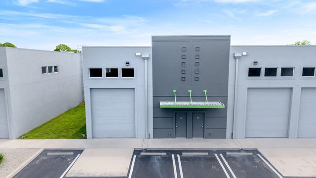 4 of 12 - 861 Ne Industrial Boulevard #12, Jensen Beach, FL