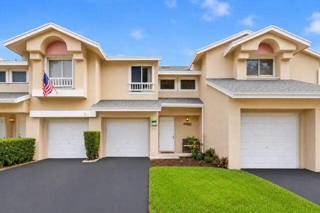 2269 Discovery Circle W, Deerfield Beach