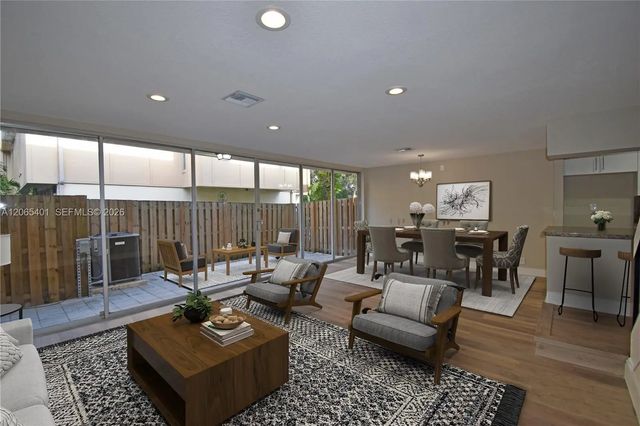 2 of 31 - 853 Nw 80th Terrace #2, Plantation, FL