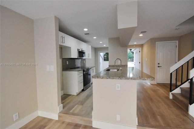 5 of 31 - 853 Nw 80th Terrace #2, Plantation, FL