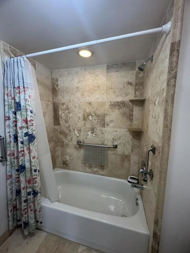3 of 23 - 1075 Riverside Drive #303, Coral Springs, FL