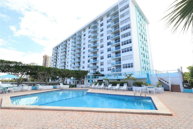 2841 Ne 163rd Street #1002, North Miami Beach