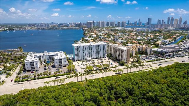 4 of 19 - 2841 Ne 163rd Street #1002, North Miami Beach, FL