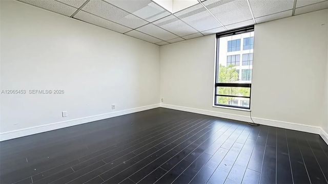 2 of 14 - 2500 Hollywood Boulevard #303, Hollywood, FL