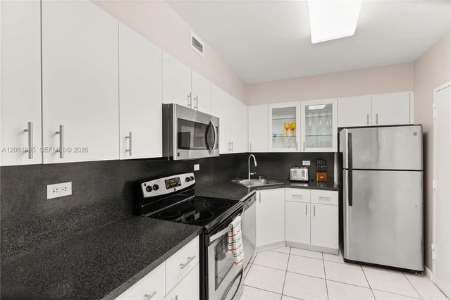2 of 30 - 5601 Collins Avenue #1216, Miami Beach, FL