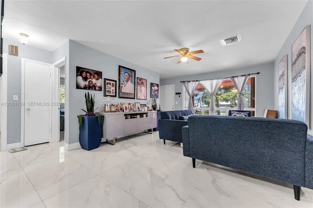 4 of 43 - 1019 S 29th Avenue, Hollywood, FL