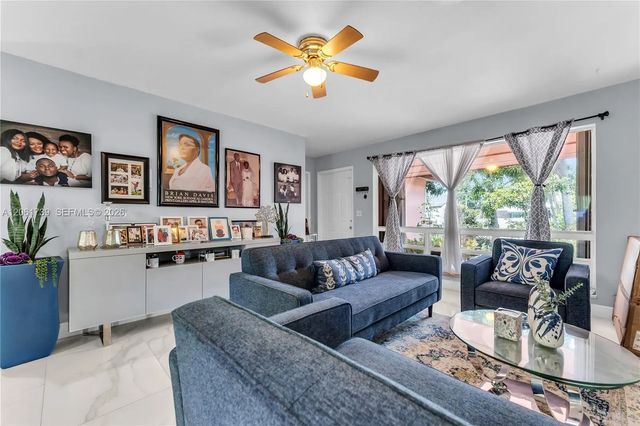 5 of 43 - 1019 S 29th Avenue, Hollywood, FL
