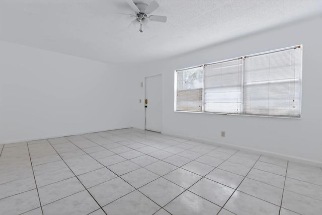3 of 20 - 264 Northampton N, West Palm Beach, FL