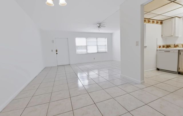 5 of 20 - 264 Northampton N, West Palm Beach, FL