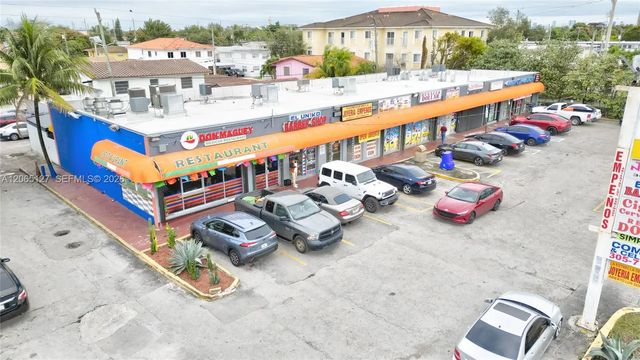 4735 W Flagler Street, Miami