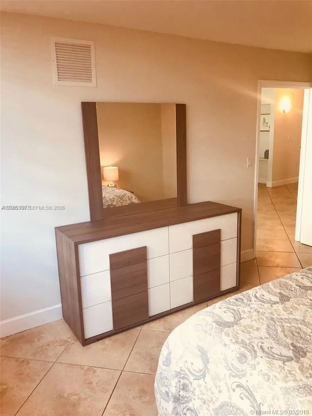5 of 20 - 6917 Collins Avenue #912, Miami Beach, FL