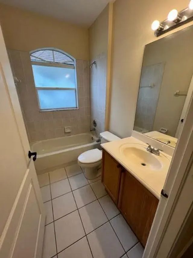 5 of 11 - 11957 Sturbridge Lane, Wellington, FL
