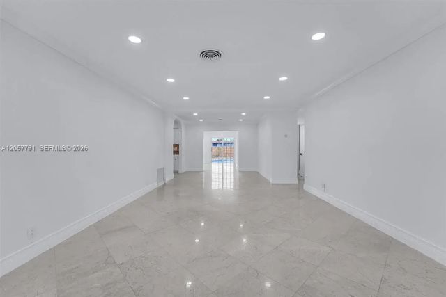3 of 22 - 2005 N 36th Avenue, Hollywood, FL