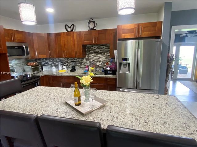 4 of 15 - 13270 Ne 3rd Court, North Miami, FL