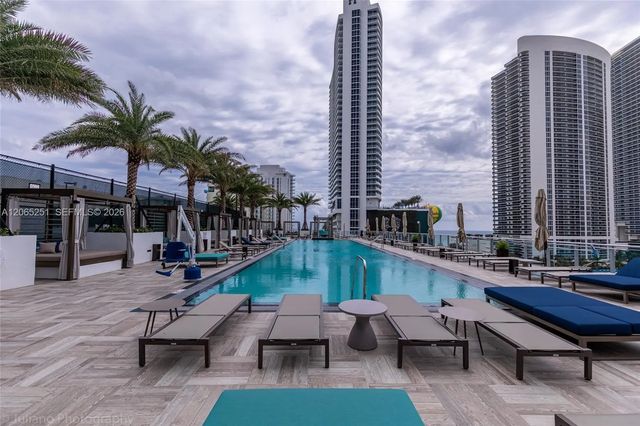 4010 S Ocean Drive #r509, Hollywood