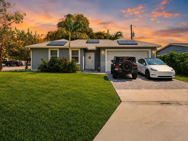 1686 Ne 30th Street, Pompano Beach