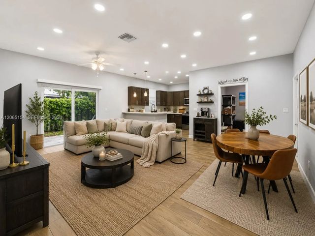 5 of 20 - 1686 Ne 30th Street, Pompano Beach, FL