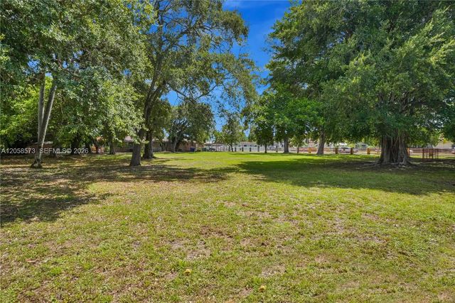 5 of 16 - 2810 Nw 14th Street, Miami, FL