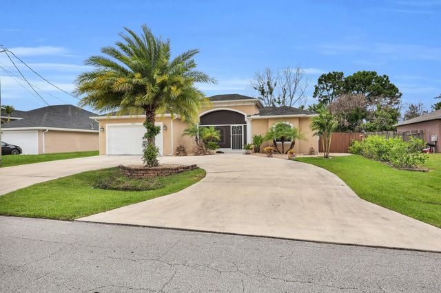 5784 Nw Wesley Road, Port St. Lucie