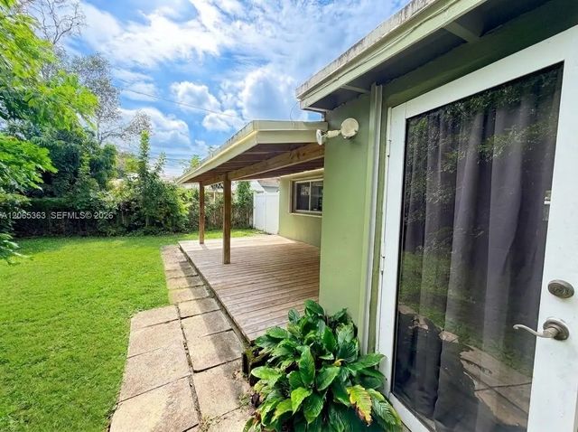 3 of 17 - 6831 Farragut Street, Hollywood, FL