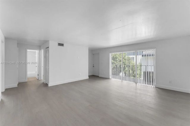 5 of 25 - 15416 Sw 85th Terrace #180, Miami, FL