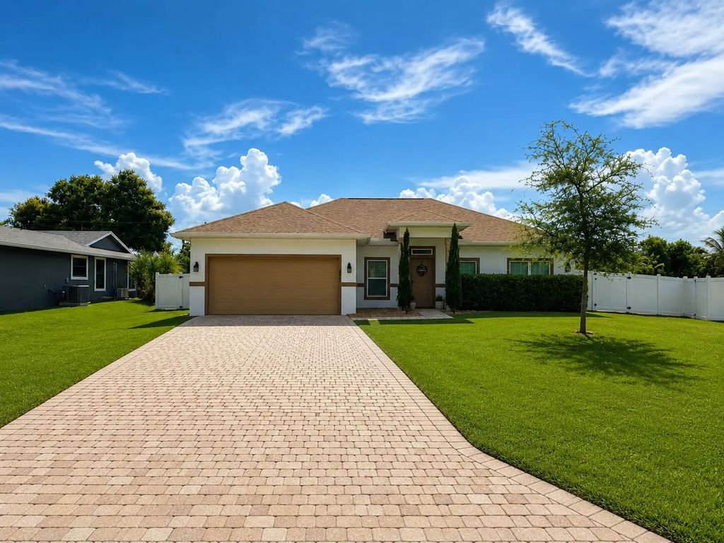 1367 Sw Chase Road, Port St. Lucie