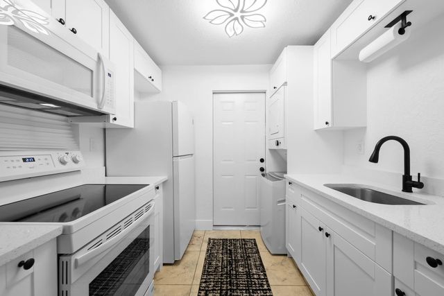 4 of 20 - 1808 Nw 24th Terrace, Fort Lauderdale, FL